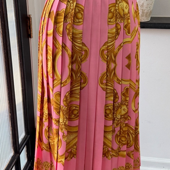 Versace Heritage Print Pleated Midi Skirt,  36 (US 0) NWT Retail $2000 - Pictur - Picture 7 of 12